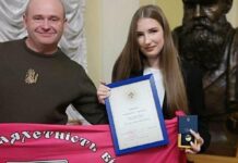 Помощник спасателей и джура-волонтерка: двое харьковских студентов получили награды Президента