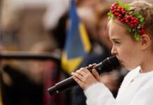 «Не обсуждают войну в школе»: в Финляндии 11-летнюю украинку заставили петь российскую «Калинку»