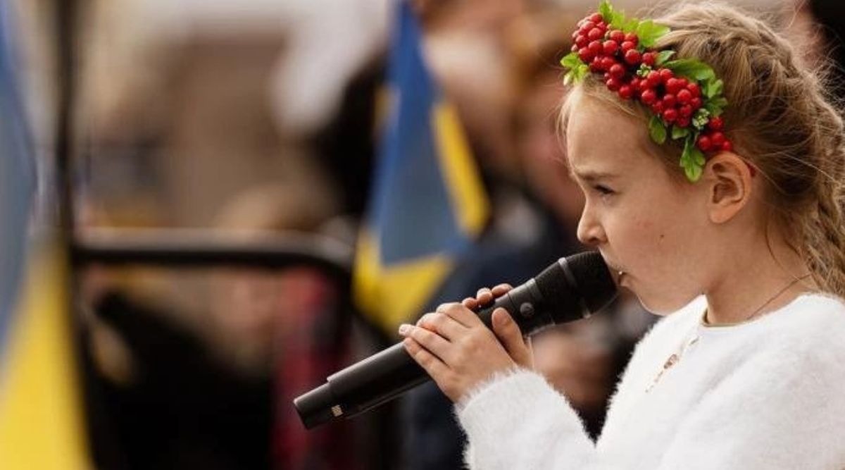 «Не обсуждают войну в школе»: в Финляндии 11-летнюю украинку заставили петь российскую «Калинку»