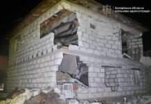 В Запорожье из-за атаки россиян десятки тысяч людей остались без света: известно о пострадавших (фото)