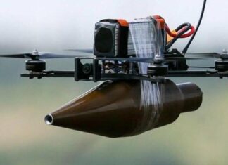 Вблизи Харькова российский дрон ударил по гражданскому автомобилю.