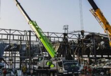 Удар по «Новой почте» поблизости от Харькова: спасатели до сих пор ликвидируют последствия, — ФОТО