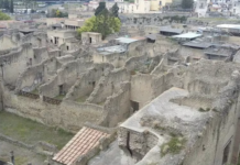 Пережил катастрофу: туристка посетила город, о котором все забыли (фото)