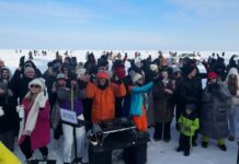 «Фарс на Титанике»: в сети разгорелись споры по поводу ролика с плясками в Киеве (видео)