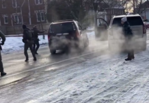 Офицер ICE застрелил женщину во время протестов в США: Трамп обвинил в инциденте леворадикалов