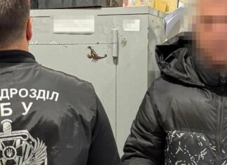 В Харькове подполковник ТЦК и подчиненный снимали уклоняющихся из розыска