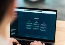 Никогда не спрашивайте у ИИ эту информацию: он может направить вас прямо к мошенникам