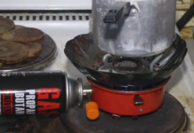 Без света, газа и тепла: как выживают харьковчане