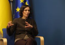 Украина получит новые транши от ЕС в ближайшее время: заявление еврокомиссара