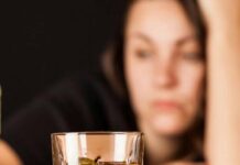 «Ребенок или алкоголь»: на Харьковщине мать не сделала выводов после предупреждений полиции