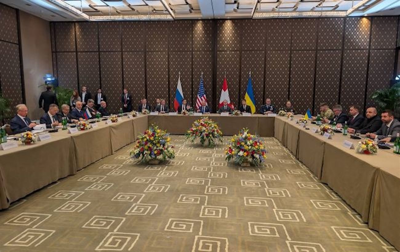 Мирные переговоры по Украине «находятся в опасной зоне», — FT