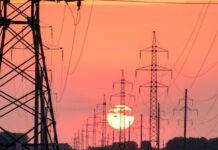 Вечер – самый тяжелый период: харьковчан просят не включать мощные приборы