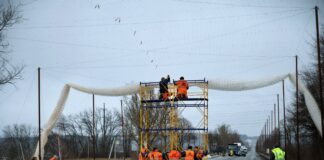 Около 600 км: в Украине определились с дорогами, которым нужна защита от российских дронов