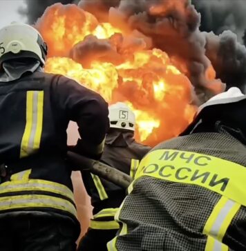 В российском Саратове вторые сутки горит НПЗ после удара дронов