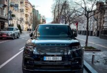 В Киеве засветился редкий 700-сильный Range Rover за 23 миллиона на «бляхах» (фото)