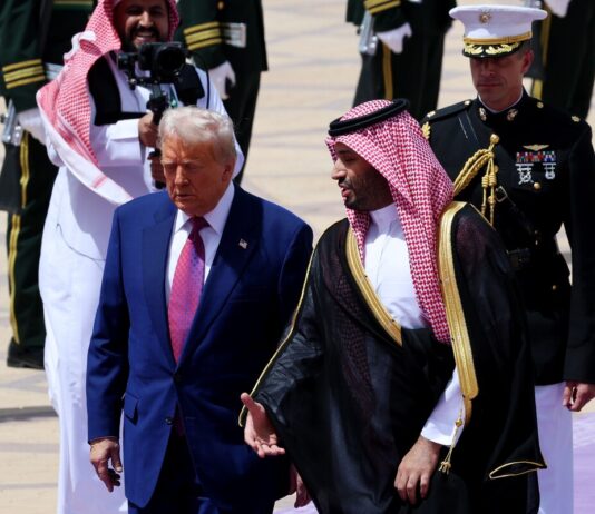 Франция созывает совбез, а Пакистан просит отсрочку: реакция мира на угрозы Трампа уничтожить Иран