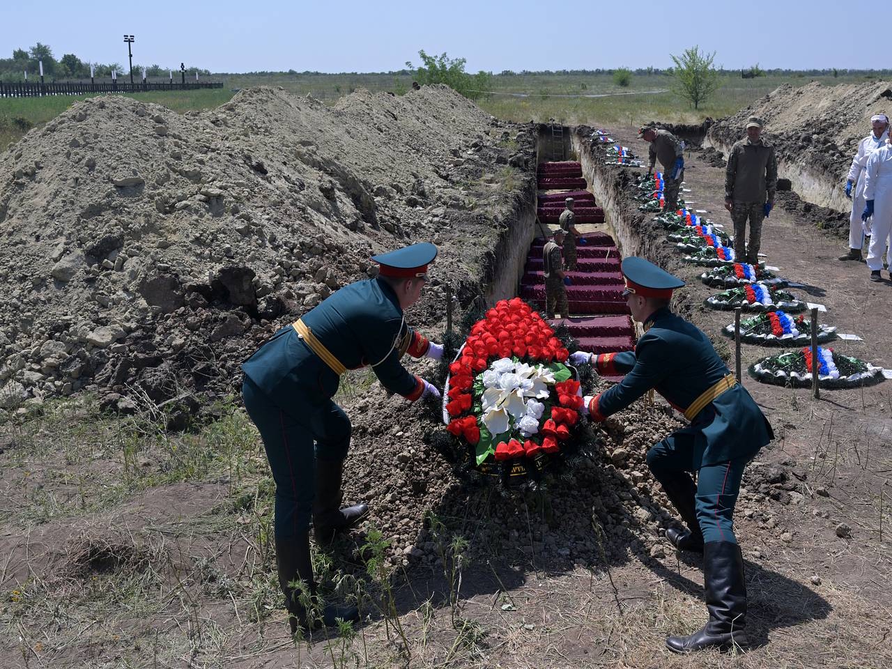 Разгонял «Евромайдан» и пытался войти в Киев с оккупантами: ВСУ ликвидировали предателя-генерала из СБУ