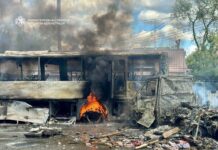 Российский дрон попал в автобус в Днепре: в городе фиксируют пожары, есть жертвы (фото)