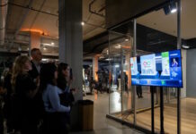 Выборы в Венгрии: Мадьяр опережает Орбана, «Тиса» будет иметь большинство в парламенте