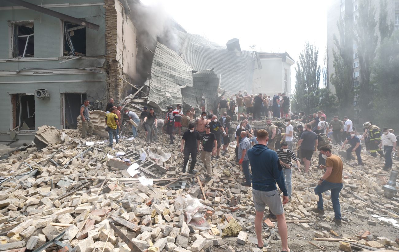 Возмездие за «Охматдет» и Грозу: Зеленский подписал санкции против виновных в ракетном терроре