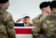 Нет козырей на руках: Трамп пригрозил Ирану блэкаутом на 10 лет и уничтожением за день