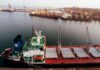 Россияне дронами атаковали судно в Черном море, которое шло в Украину