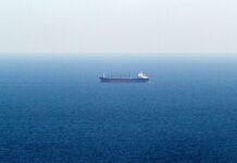 Швеция задержала балкер, направлявшийся из России