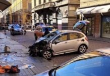 В Италии авто на огромной скорости врезалось в толпу людей, водитель схватился за нож