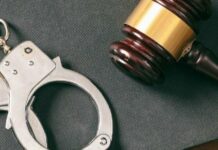 Сорвали золото и брызнули газом в глаза: в Харькове нападение на пенсионерку закончилось приговором