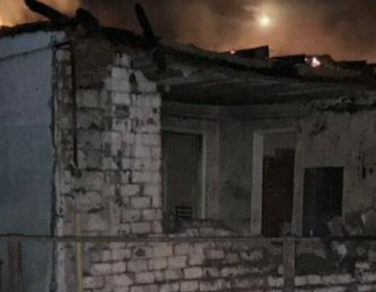 Горящие АЗС, удары по мотоциклу и жилым домам: Харьковщина пережила тяжелые сутки