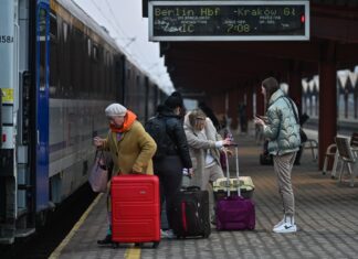 Чехия хочет ужесточить правила для украинских беженцев: что может измениться