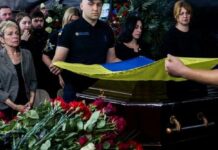 Спасение ценой собственной жизни: в Харькове простились с убитыми россиянами спасателями