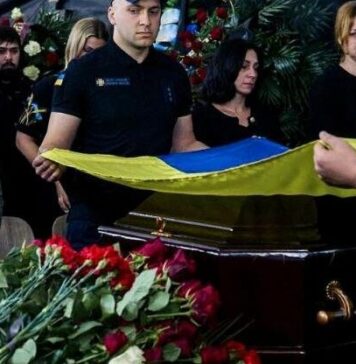 Спасение ценой собственной жизни: в Харькове простились с убитыми россиянами спасателями