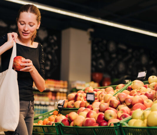 Цены на продукты в Украине выросли на 7,5%: что подорожало больше всего (инфографика)