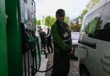 Украинские АЗС имеют основания снизить цены, — АМКУ