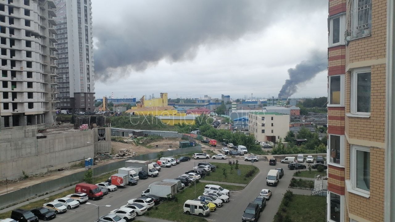 Дроны нанесли удары по Москве и Московской области: в Гуково горит нефтебаза (видео)