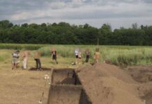 Под колесами техники могла исчезнуть история: суд вернул государству уникальный памятник на Харьковщине