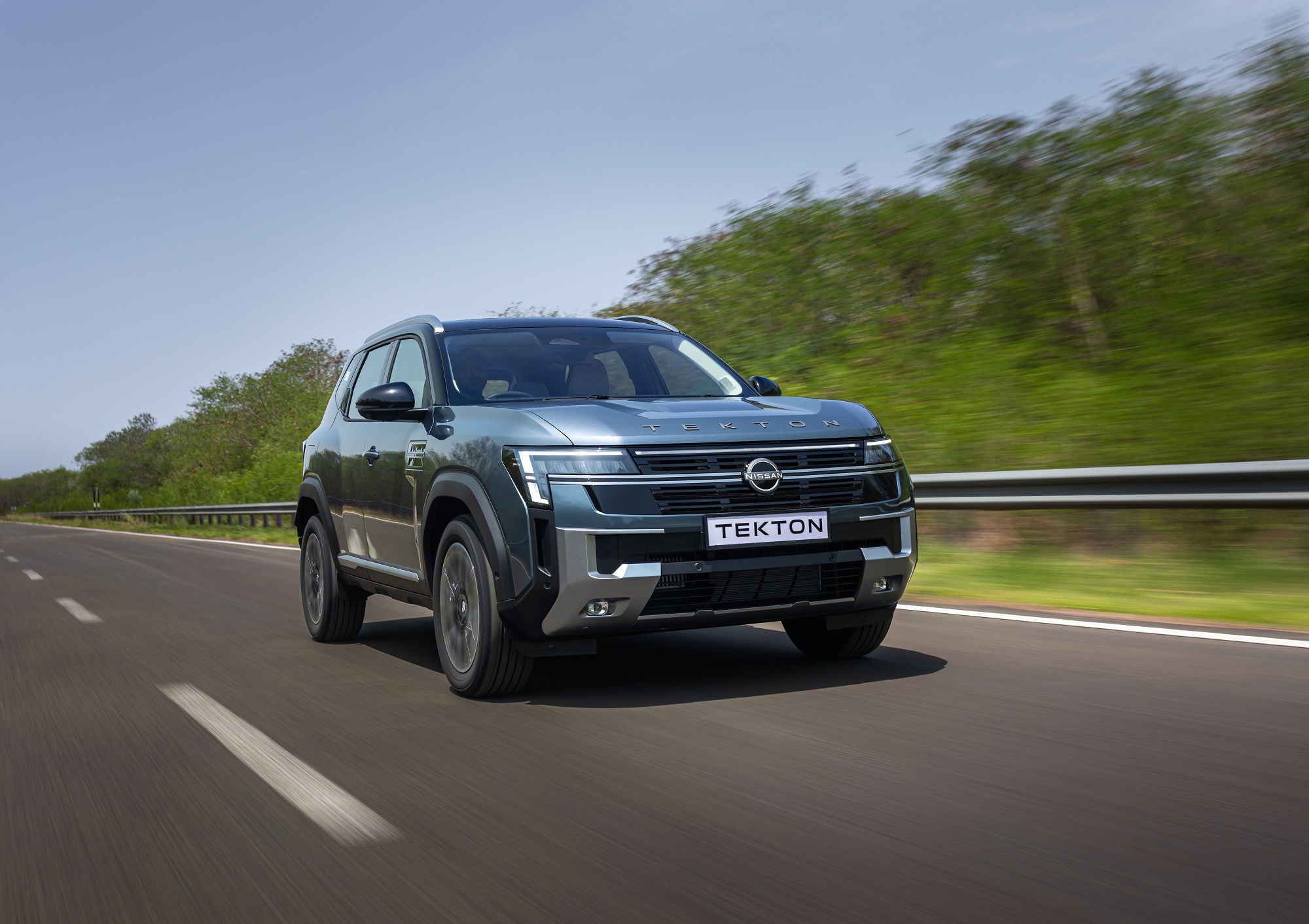 Японский «Дастер»: представлен недорогой кроссовер Nissan за $11 000 (фото)