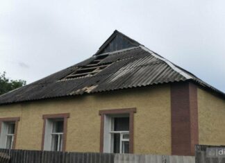 Ракета и дрон по пригороду Харькова: повреждено более 20 домов