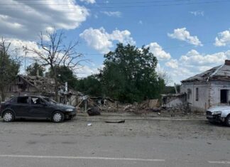 «Циничный удар посреди дня»: город на Харьковщине подвергся атаке россиян