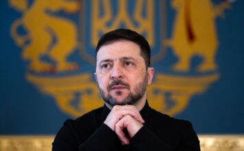Зеленский поручил максимально усилить Украину к августу
