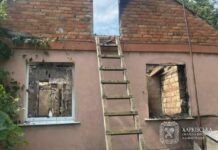 Оккупанты ударили по Дергачам и Слатину: трое раненых, город остался без света