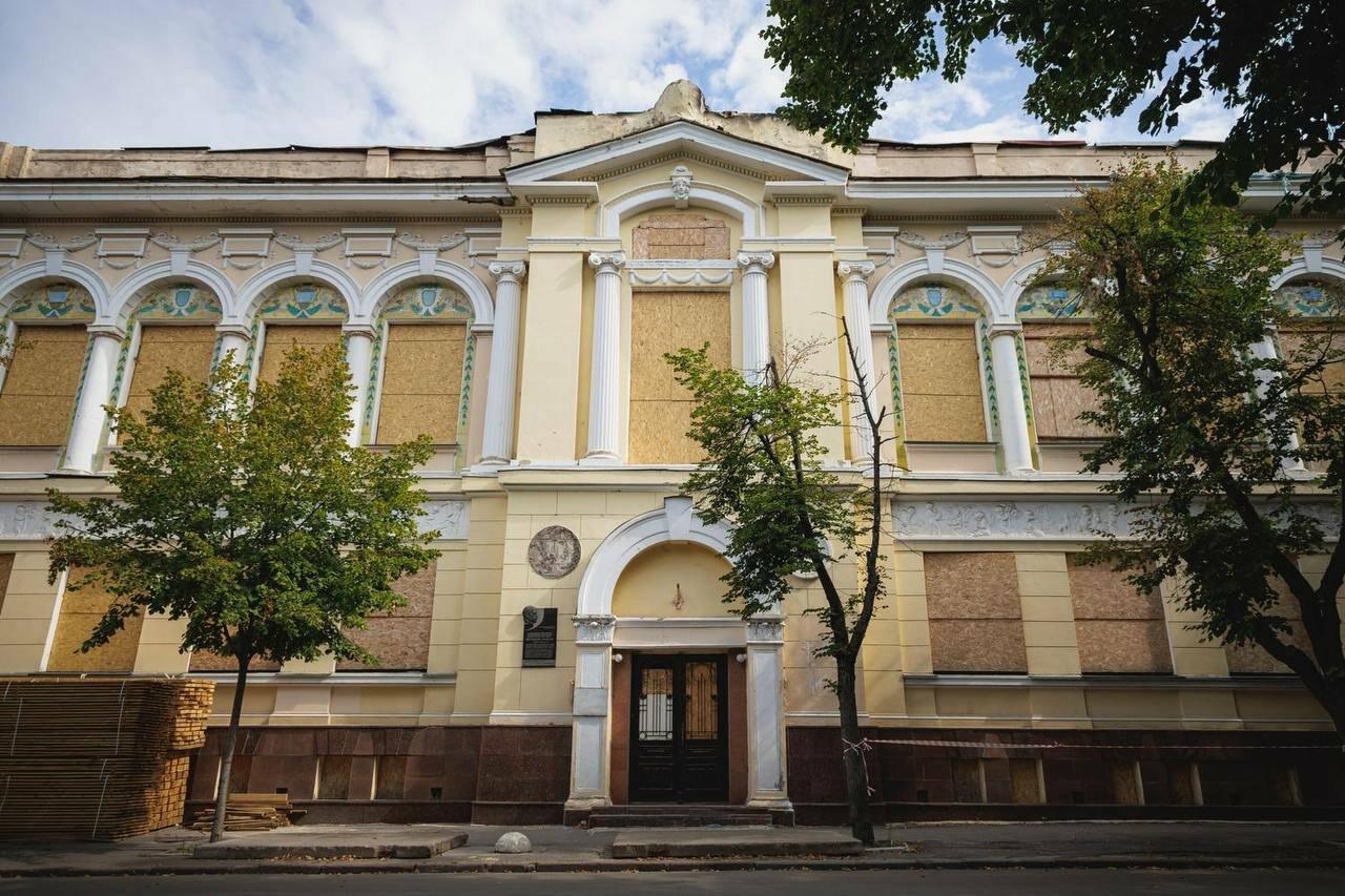 Российский удар чуть не разрушил Художественный музей Харькова: что удалось спасти