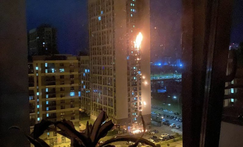 В Киеве зафиксированы разрушения зданий и пожары: что известно о первых последствиях массированной атаки РФ (фото)