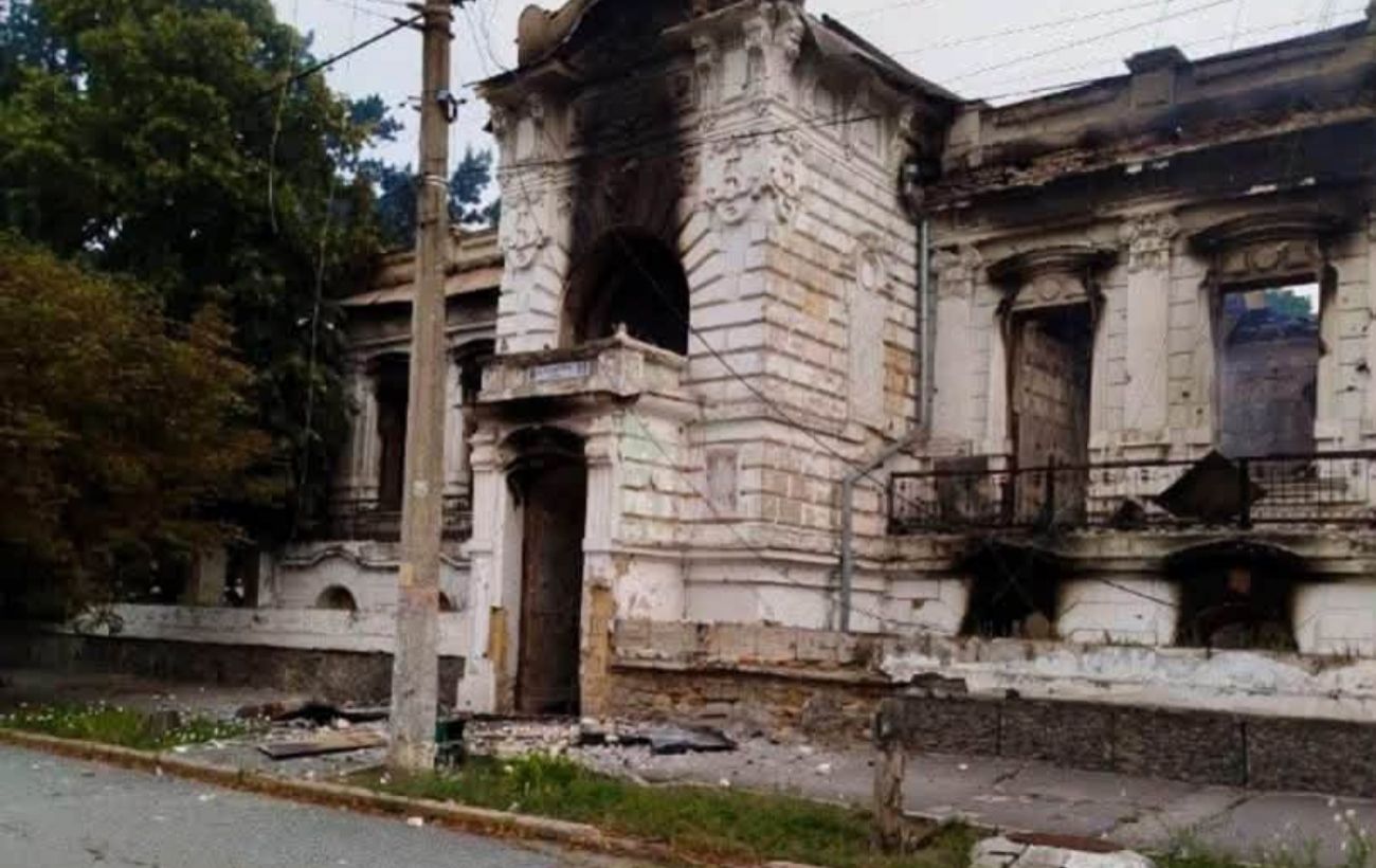 Италия осудила атаку РФ на Херсон, где под удар попало историческое здание посольства