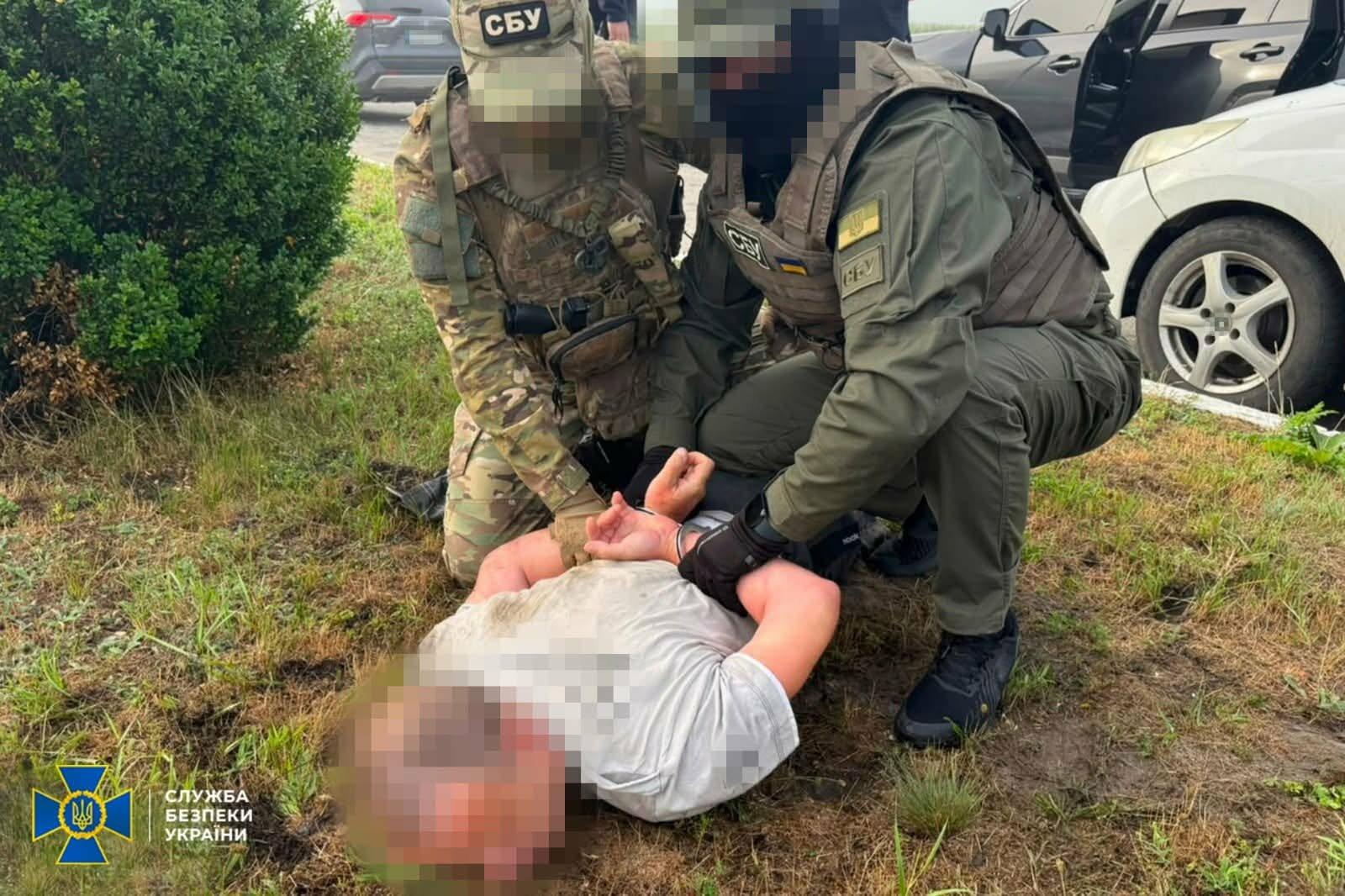 ФСБ следила за ВСУ из-за скрытых на деревьях камер: на Харьковщине разоблачили российского агента
