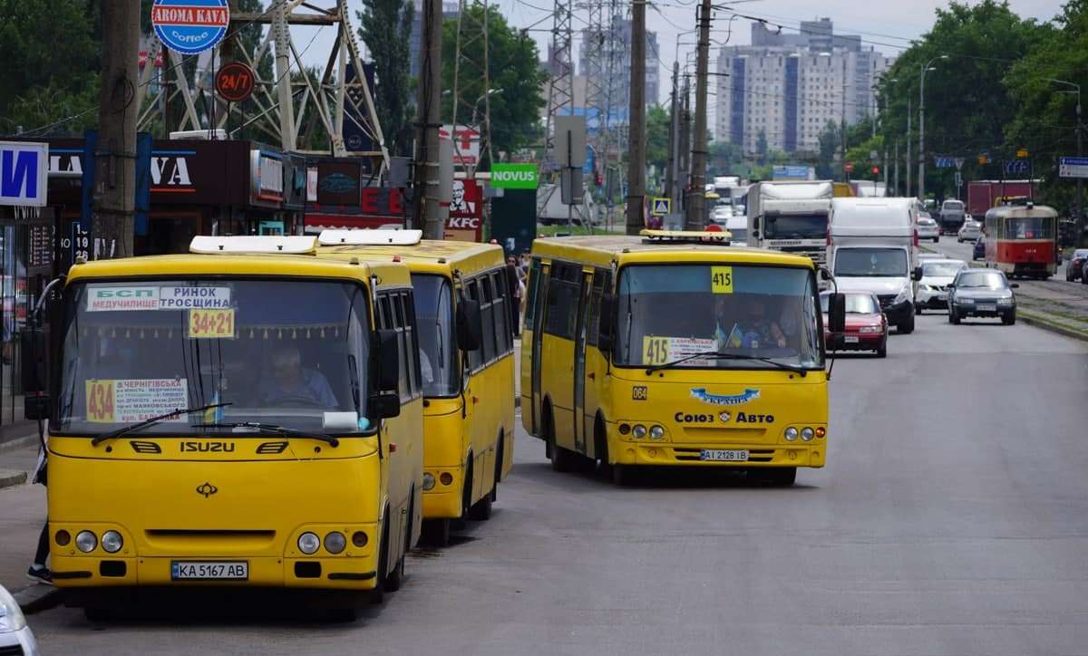 В киевских маршрутках проезд подорожает до 25 грн: названа дата