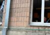 Повреждены сотни домов: в Харькове устраняют последствия обстрелов