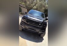 Дуэйн «Скала» Джонсон похвастался навороченным пикапом Shelby (видео)