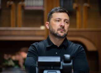 Зеленский провел первый разговор с новым премьером Британии